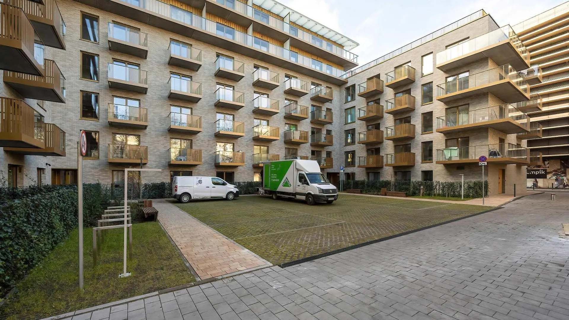 Exceptional Pet Friendly Studio In Wroclaw By Noclegi Renters Apartment